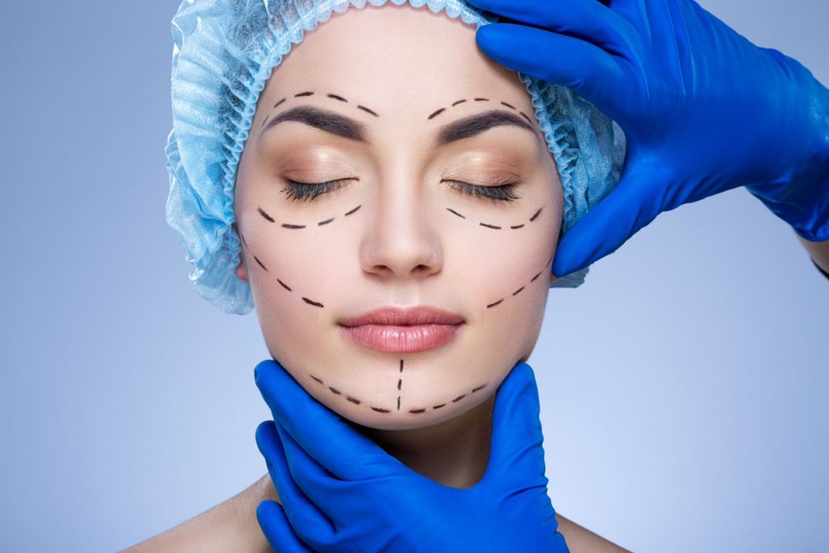 Plastic Surgeon Salary How Much Do Plastic Surgeons Make